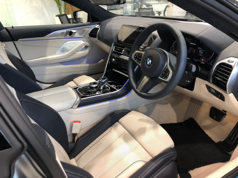 BMW M850i xDrive グランクーペのインテリア