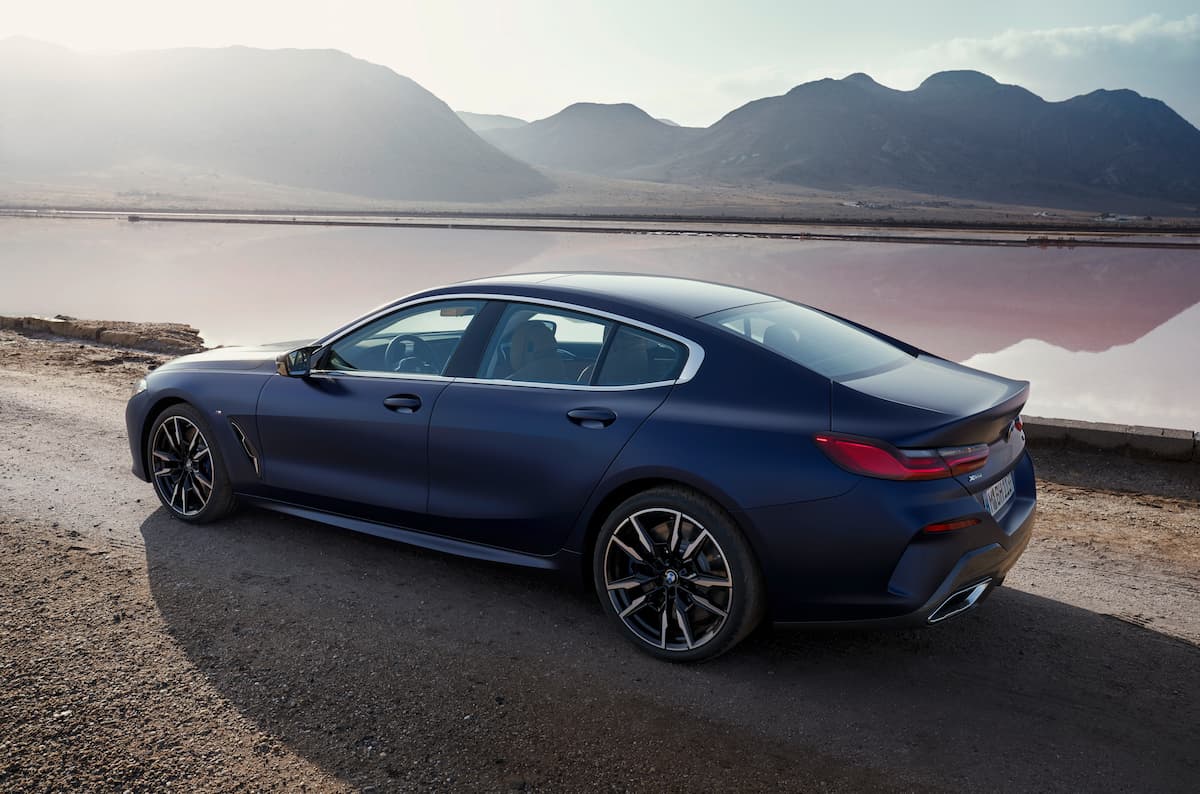 BMW M850i xDrive Gran Coupeの後ろ