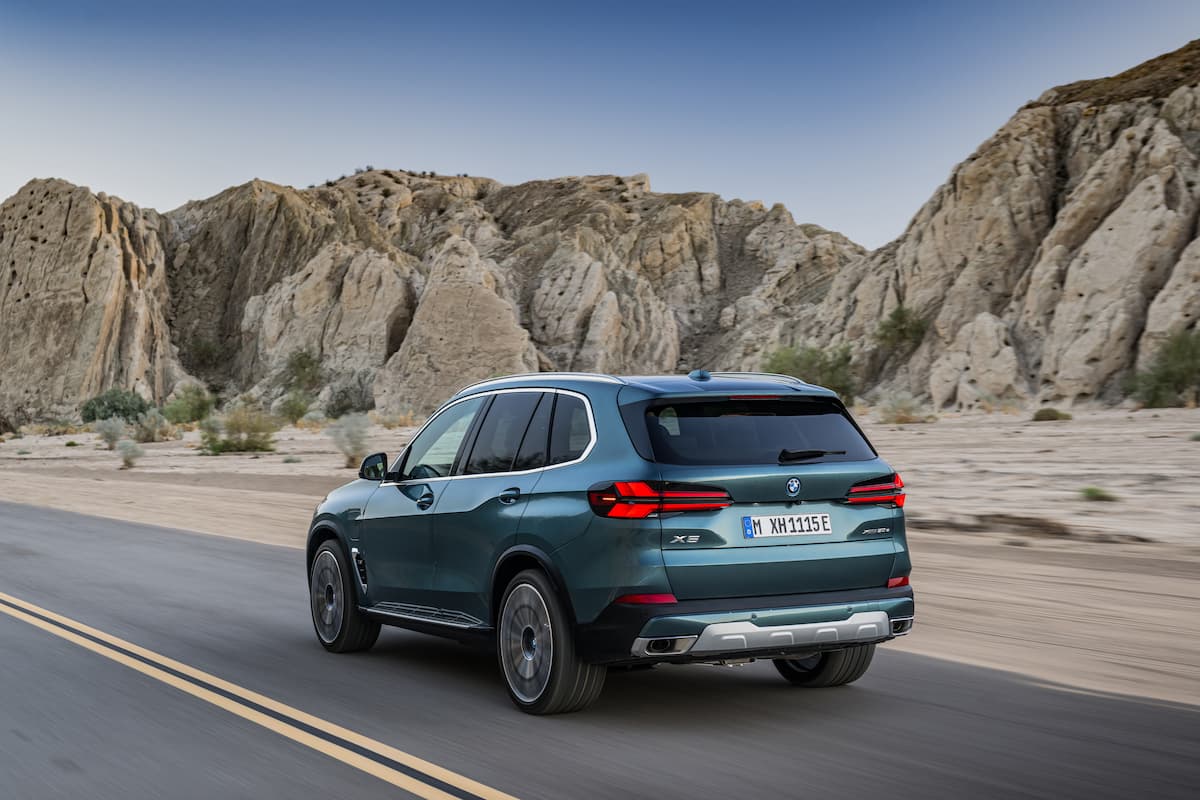 BMW X5 xDrive50eの後ろ