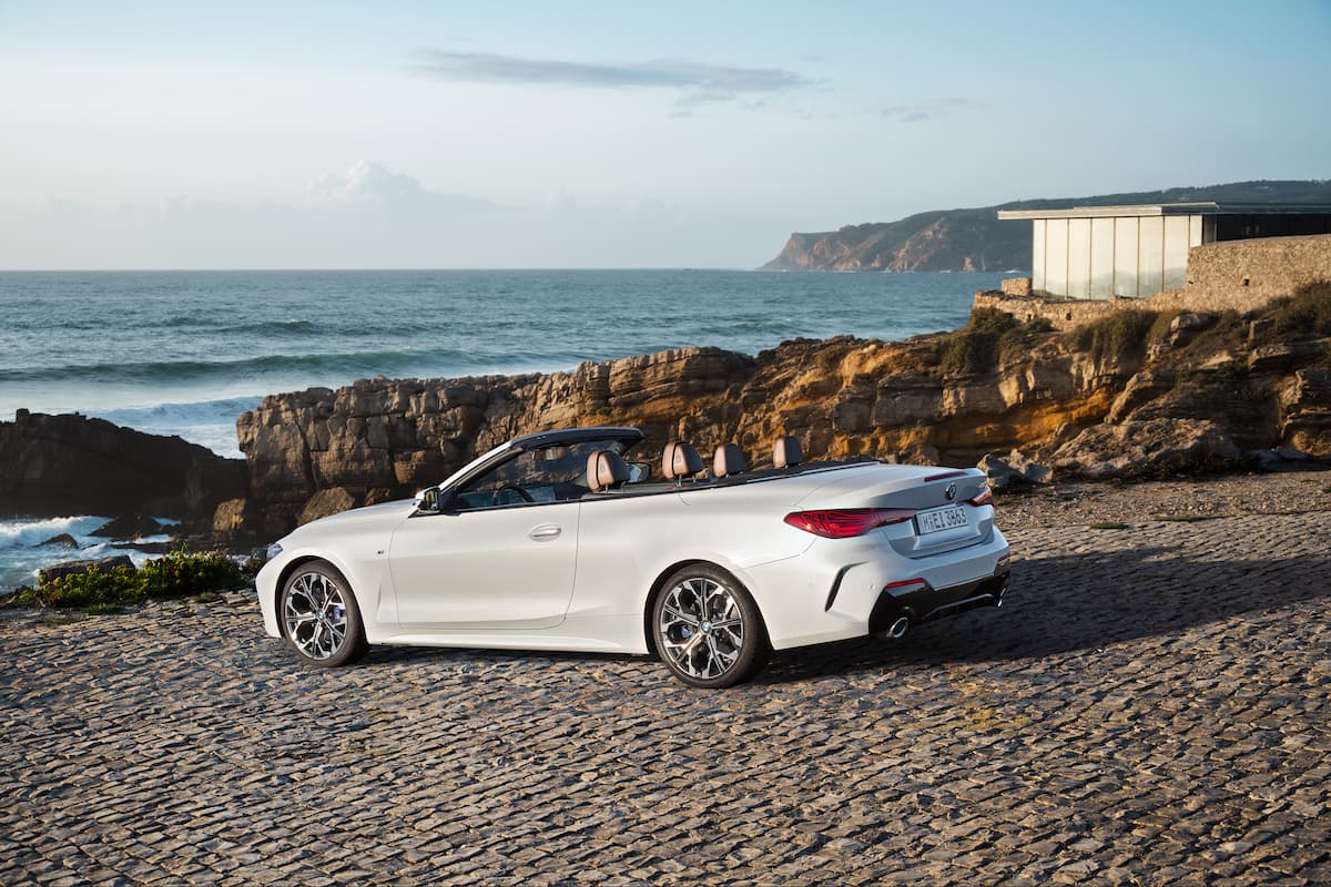 BMW 4 Series Convertibleの横