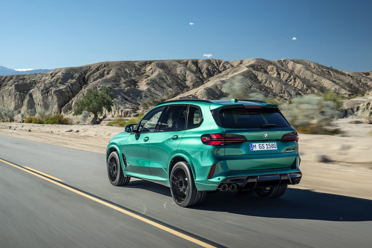 BMW X5 M Competitionの後ろ