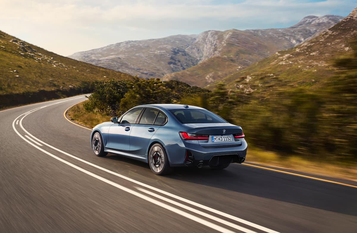 BMW 330i Sedan