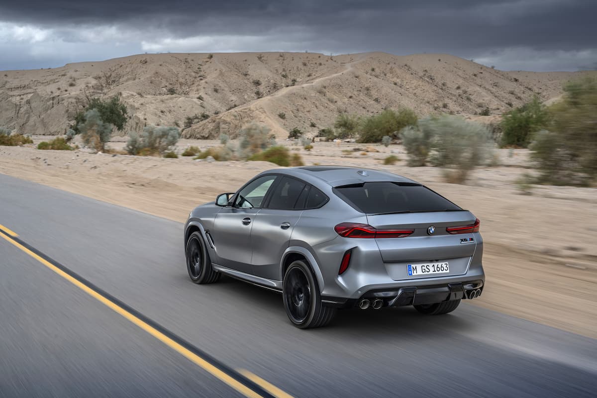 BMW X6 M Competitionの後ろ
