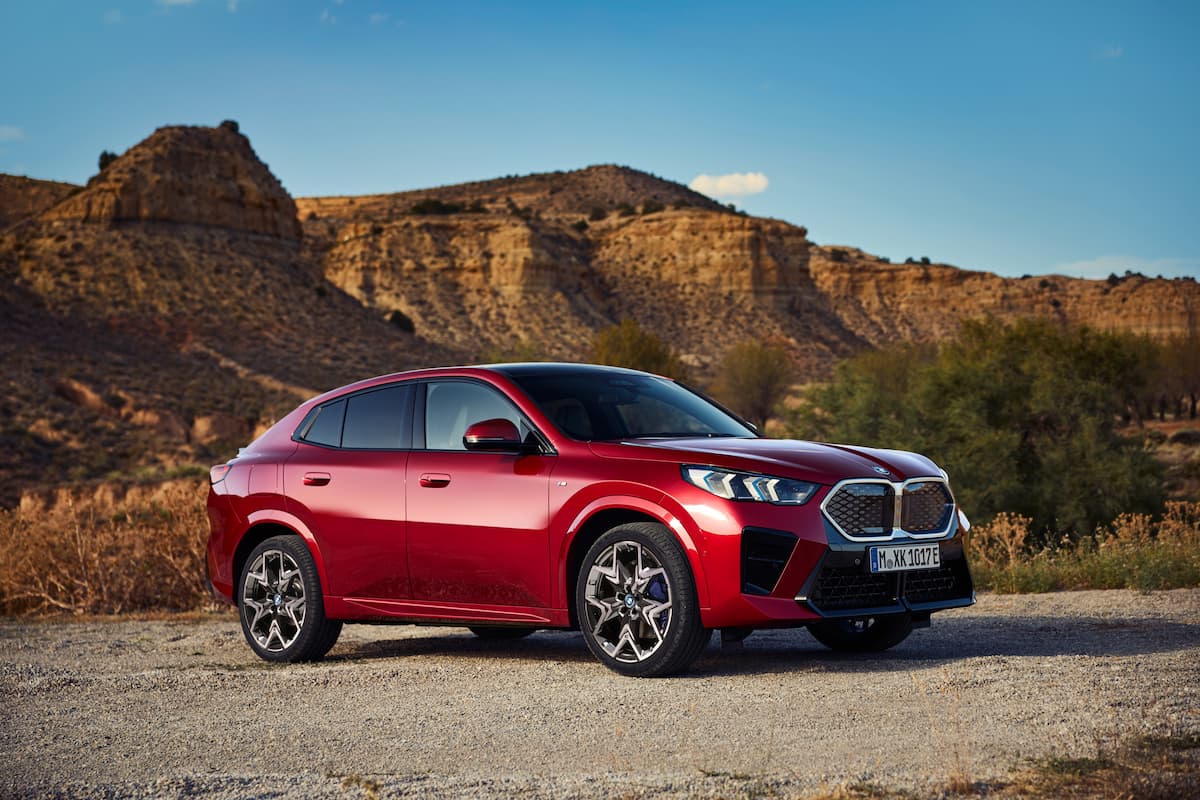 BMW iX2 xDrive30の外観