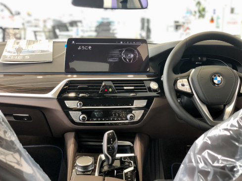 BMW 530e iPerformance Luxury Edition Joy+のインテリア
