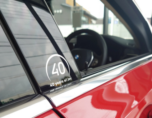 BMW 318i 40th Anniversary Edition　ロゴ